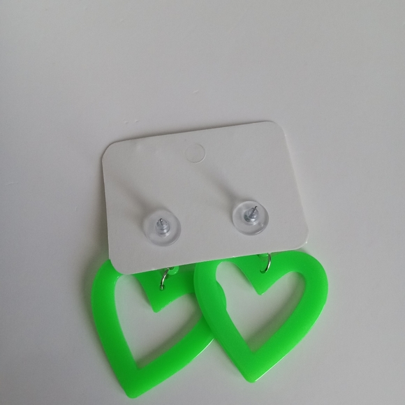 Fashion Jewelry Heart Dangle Earrings - Picture 4 of 4